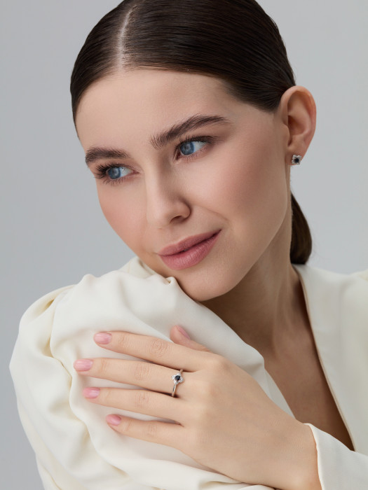 Серьги пусеты из белого золота с бриллиантами и сапфирами (060916)