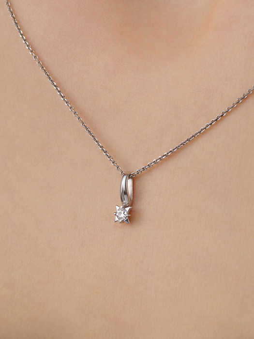 Кулон из белого золота с бриллиантом (060922)