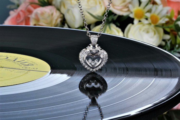 Кулон  из белого золота с  бриллиантами "Сердце" (050485)