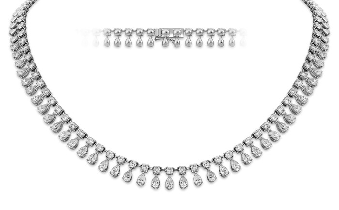 Колье из белого золота с бриллиантами (051981)