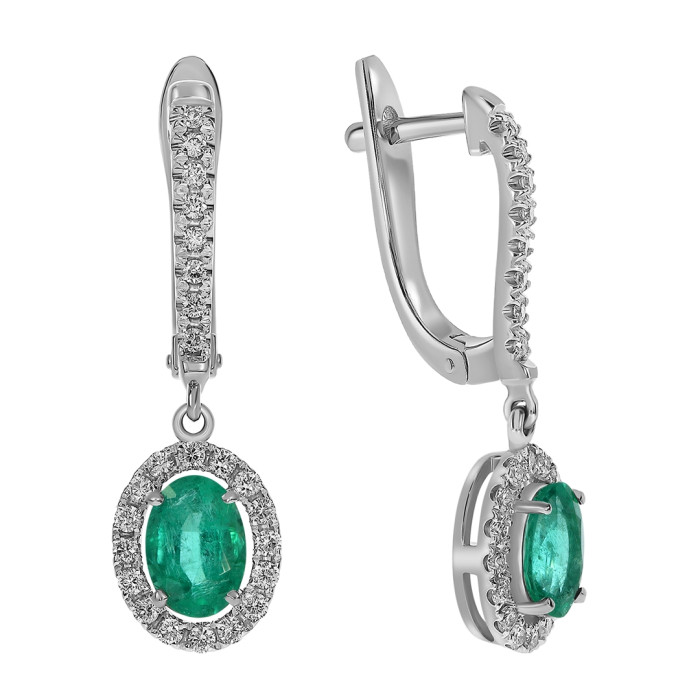 Серьги из белого золота с бриллиантами и изумрудами (061118)