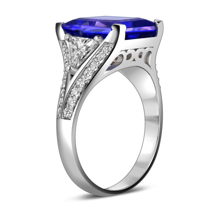 Кольцо из белого золота с бриллиантами и танзанитом (053571)