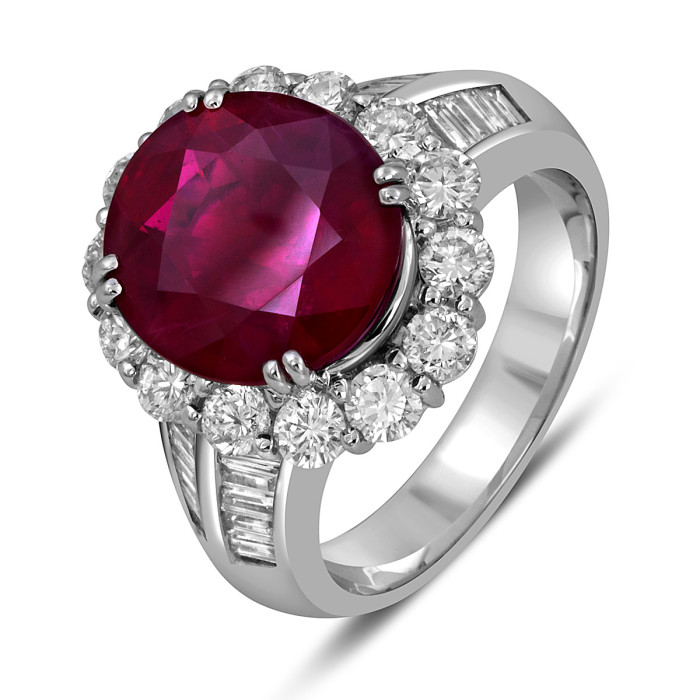 Кольцо из платины с бриллиантами и рубином (054965)
